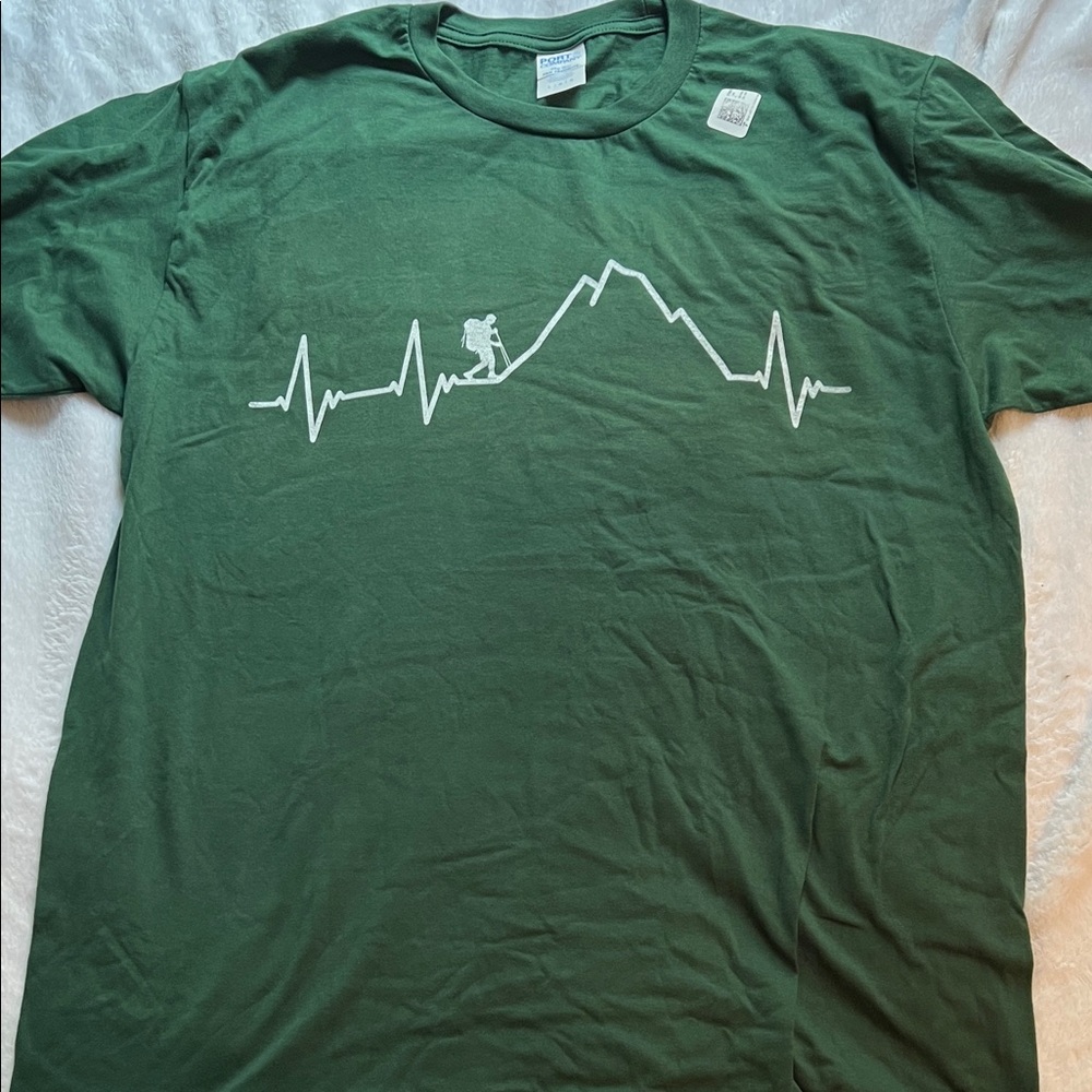 Green Graphic Hiking Heartbeat Shirt (Men’s L)